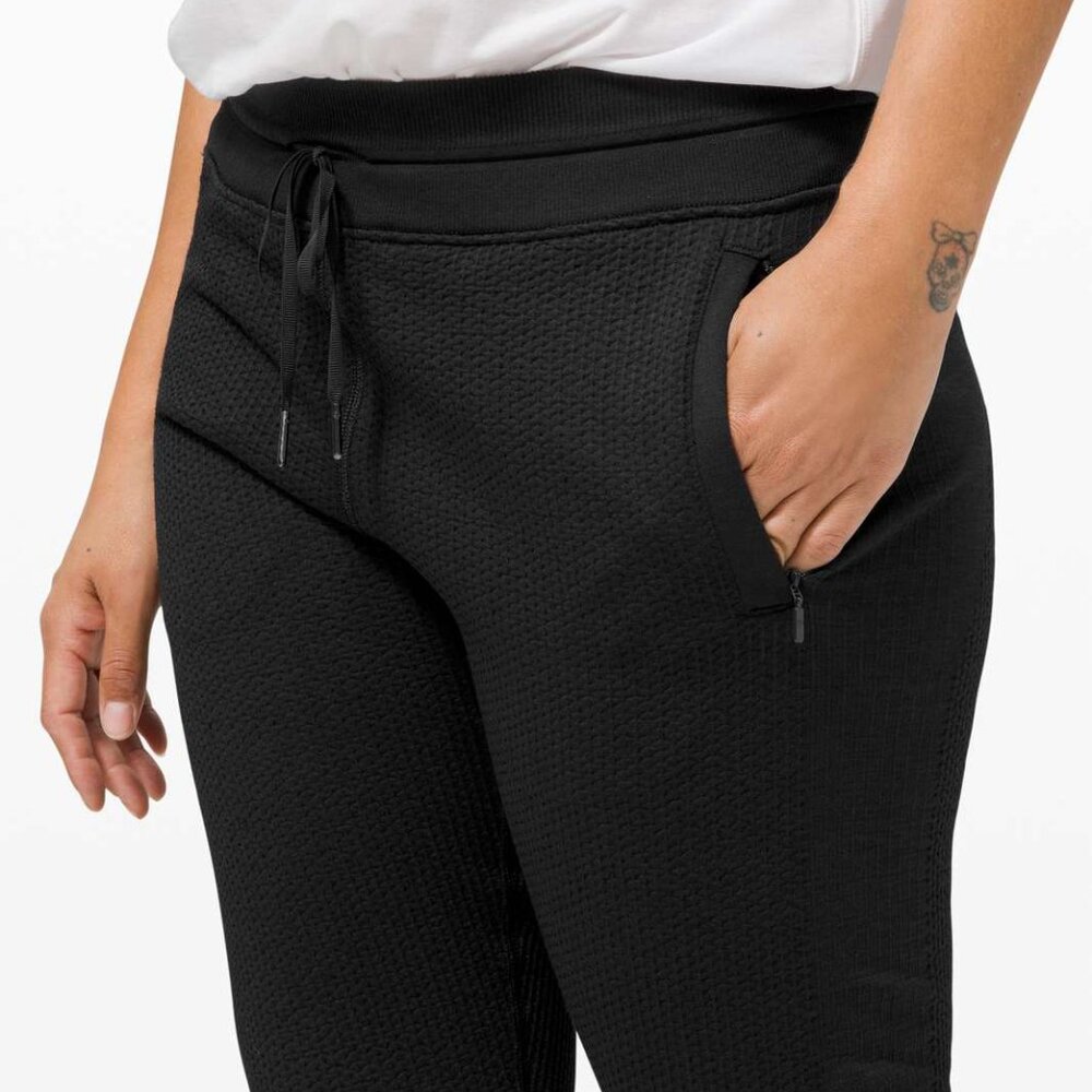 LULULEMON BLACK ENGINEERED WARMTH JOGGERS